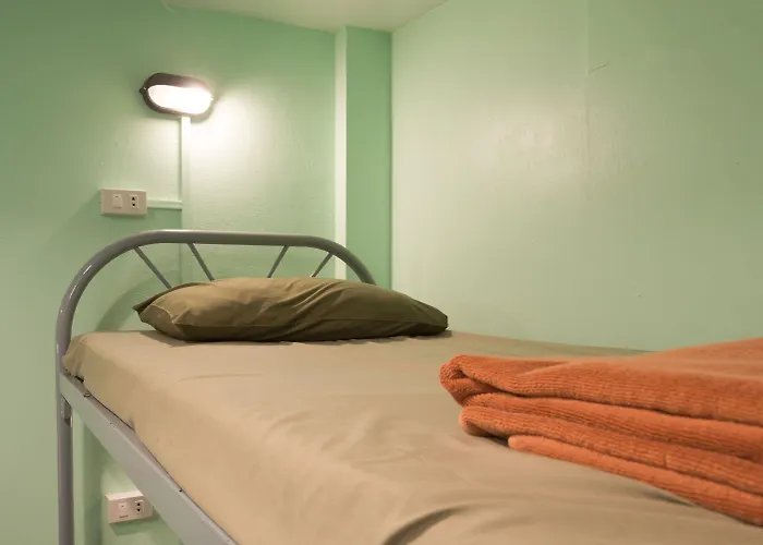 New Road Hostel *